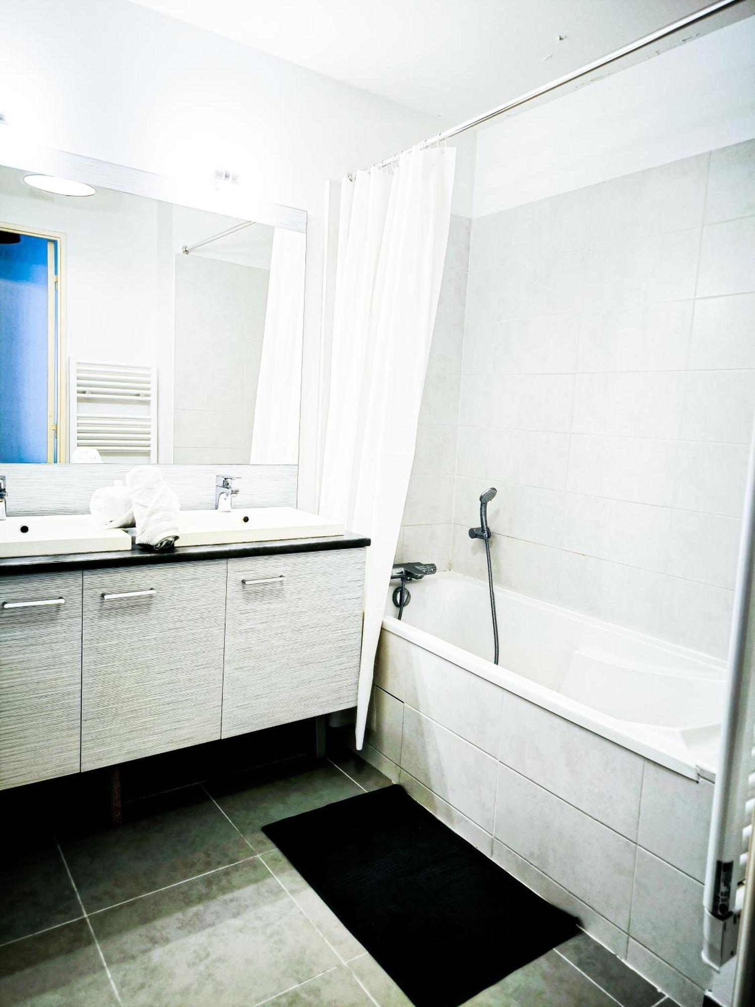 Appartement L'Instant Aixois T3 Situe A Aix La Duranne à Aix-en-Provence Extérieur photo